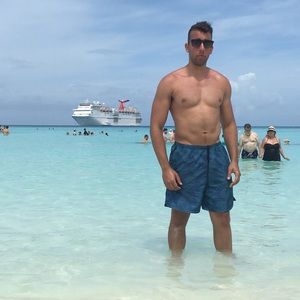 Meet your Posher, Chris